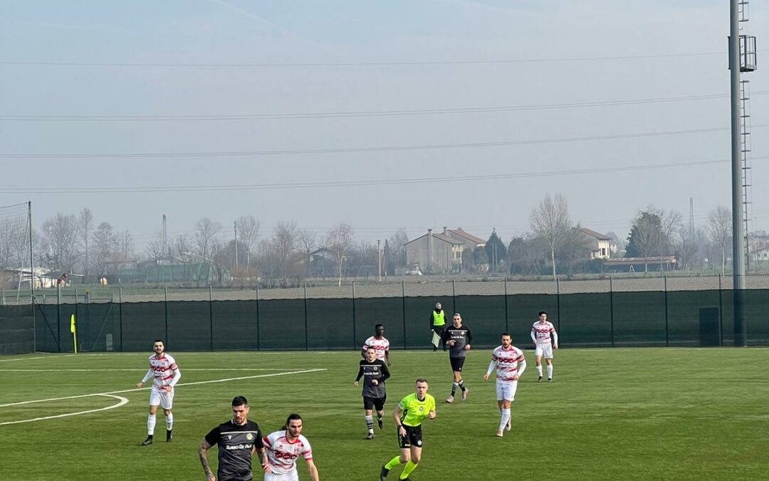 In 10 contro 11 i nostri lottano, ma vanno ko